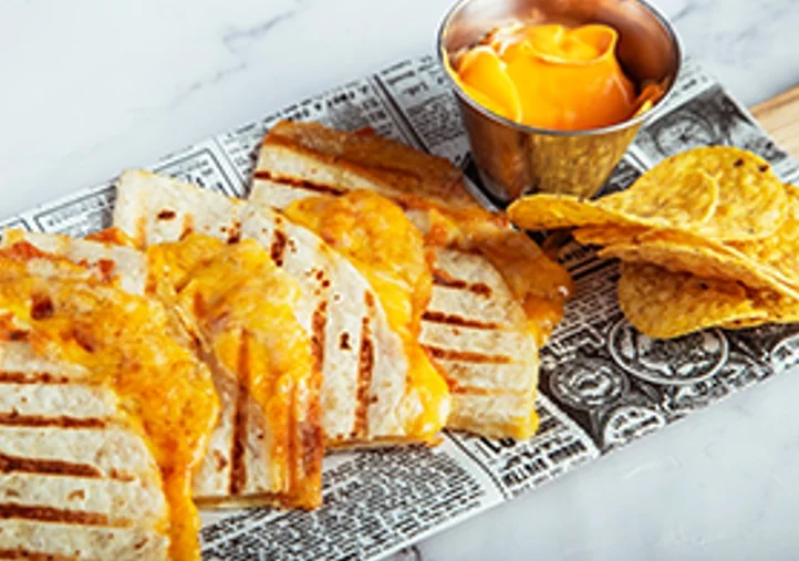 Quesadilla - Crispy quesadilla with melted cheese